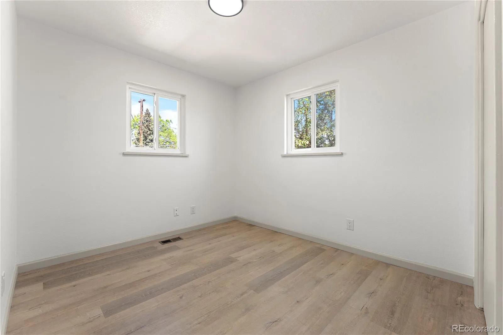 04162026224717 1600 18