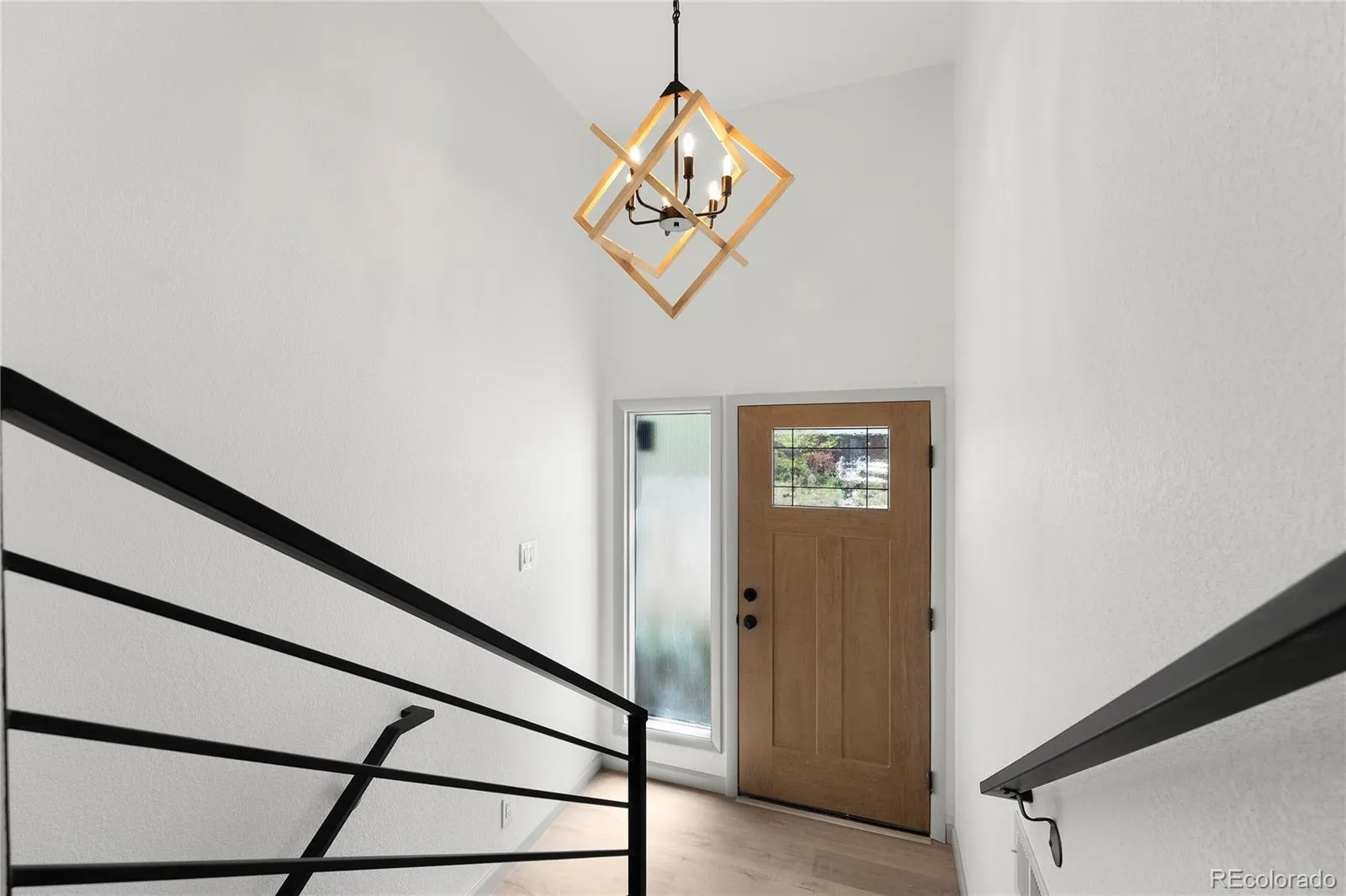 04162026224717 1600 22