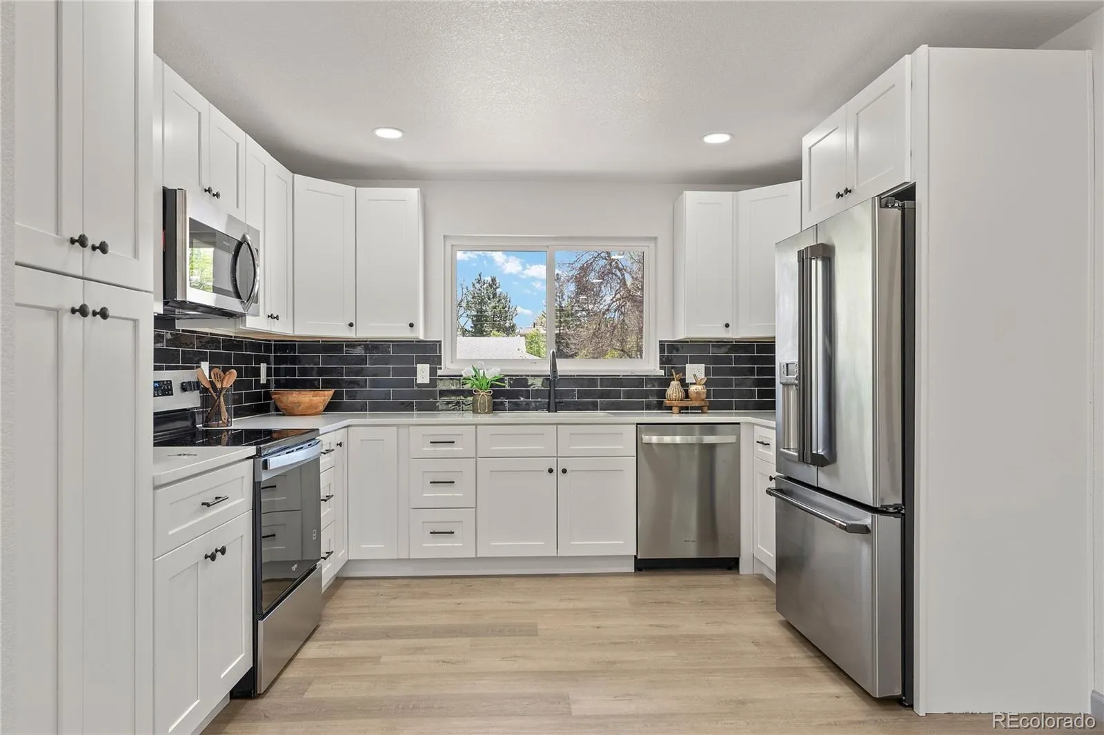 04162026224717 1600 8