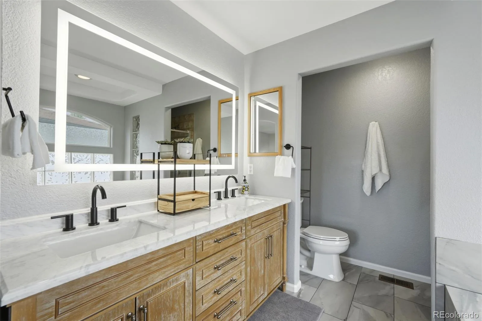 9151 Roadrunner Street Littleton CO 80129 | MLS #REC7113681 08202026121613 1600 21