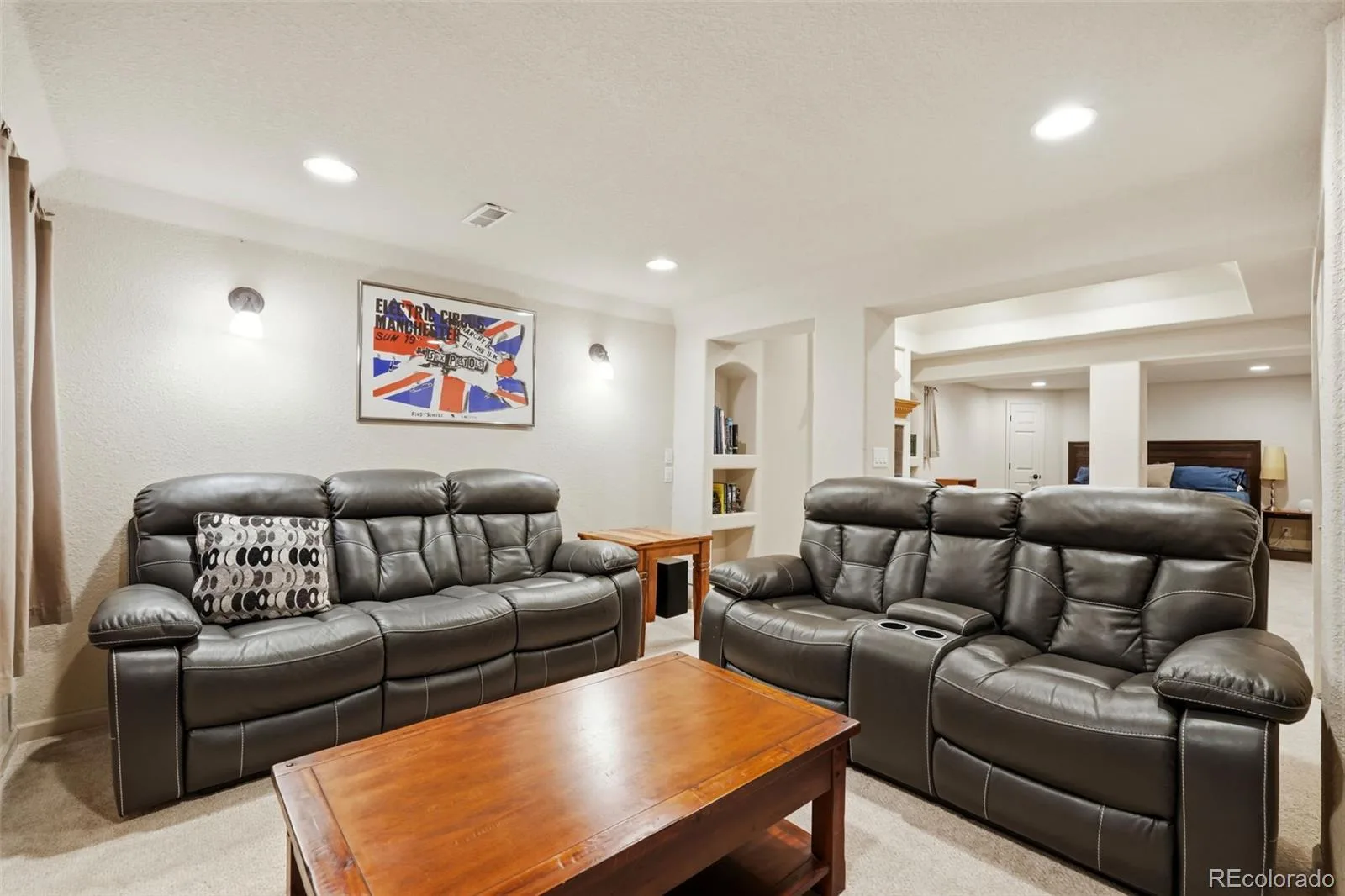 9151 Roadrunner Street Littleton CO 80129 | MLS #REC7113681 08202026121613 1600 32