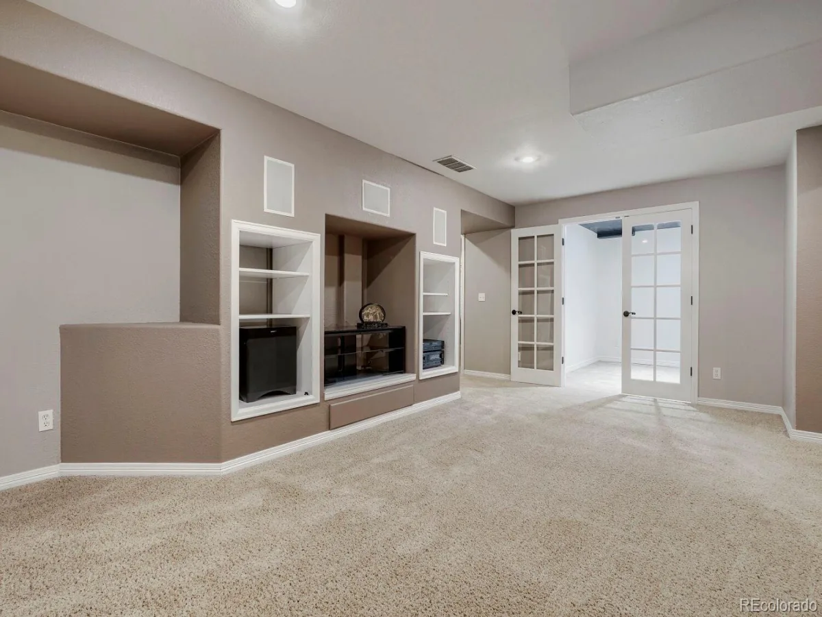 6969 S Rome Street Aurora CO 80016 MLS #REC7116155 06032026224502 1200 20