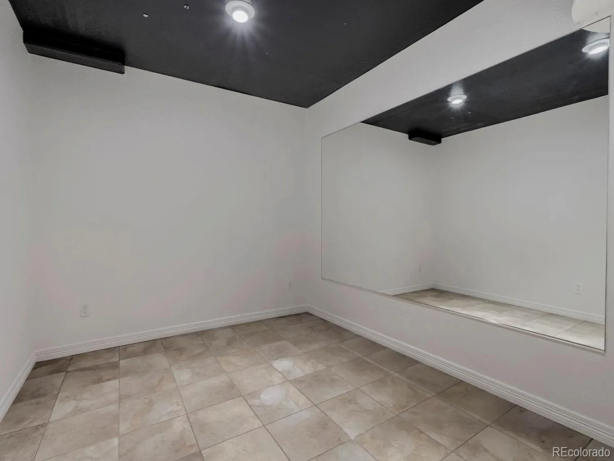 6969 S Rome Street Aurora CO 80016 MLS #REC7116155 06032026224502 1200 21