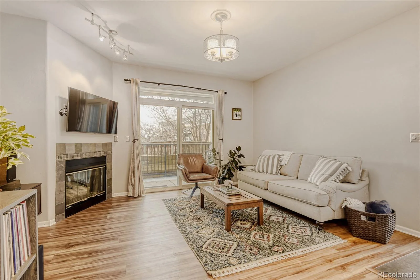8500 E Jefferson Avenue #10G Denver CO 80237 MLS #REC7117753 06032026162821 1600 12