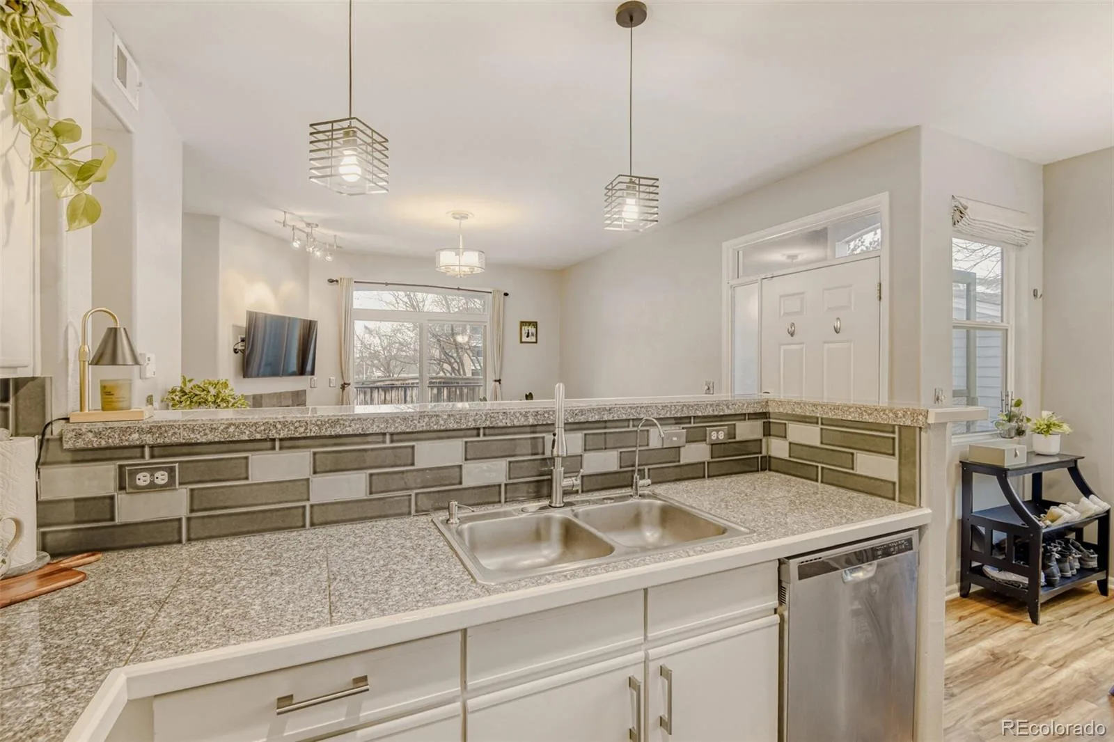 8500 E Jefferson Avenue #10G Denver CO 80237 MLS #REC7117753 06032026162821 1600 22