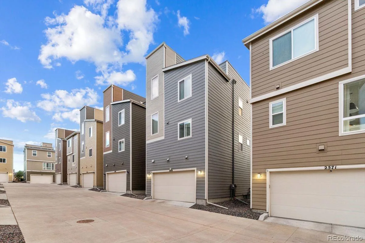 2579 Palau Way Castle Rock CO 80109 | MLS #REC7118303 08072026033740 1200 16