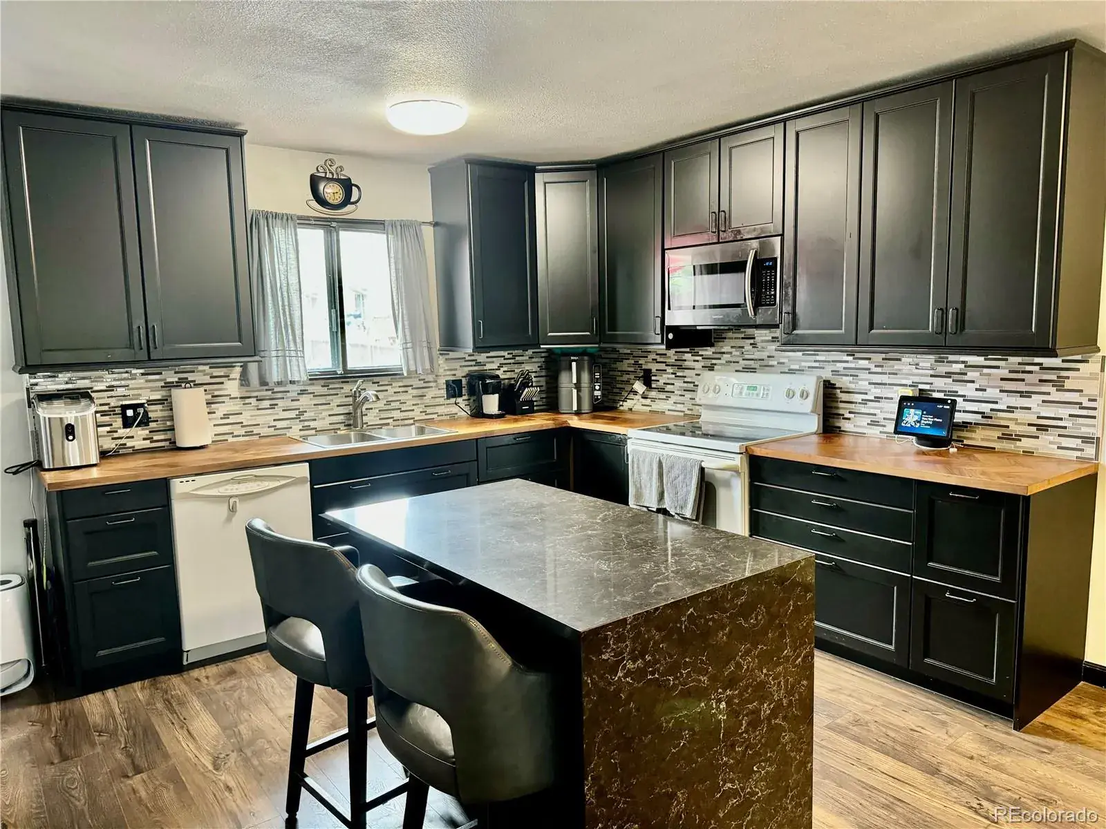 1254 S Reed Street #1 Lakewood CO 80232 MLS #REC7122681 01222026185518 1600 5