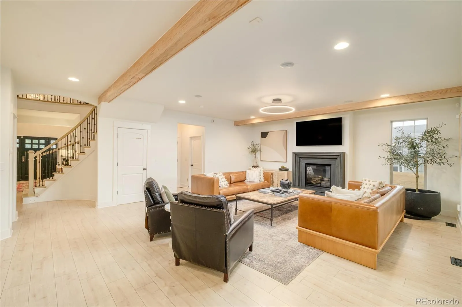 3050 S Bellaire Street Denver CO 80222 MLS #REC7123303 05222026222216 1600 14