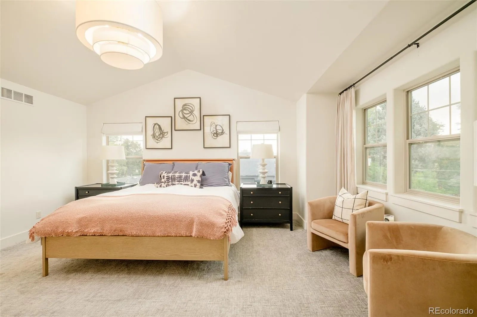 3050 S Bellaire Street Denver CO 80222 MLS #REC7123303 05222026222216 1600 21