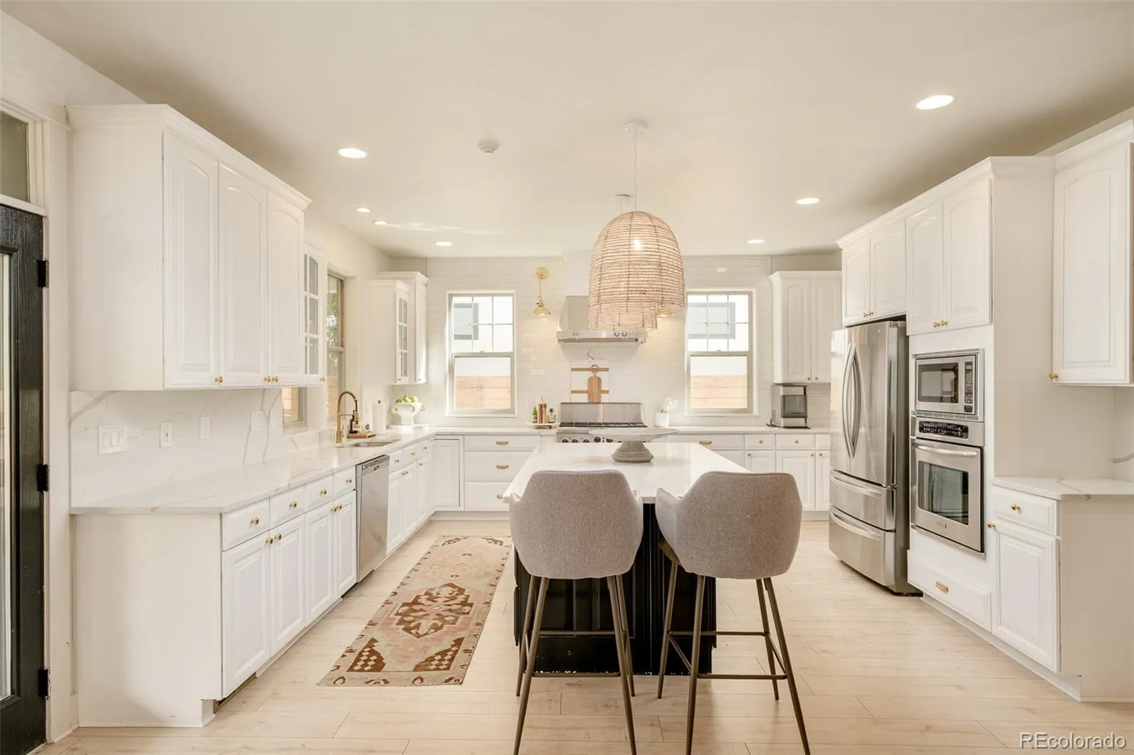 3050 S Bellaire Street Denver CO 80222 MLS #REC7123303 05222026222216 1600 8