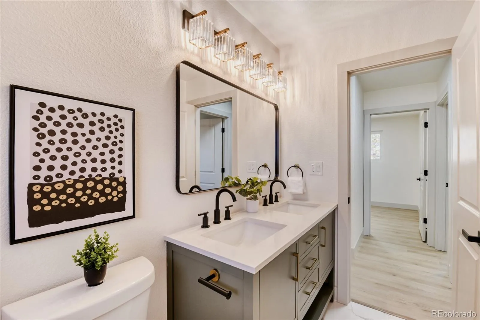 04162026201058 1600 14