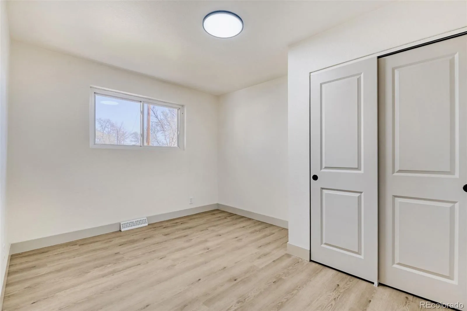 04162026201058 1600 22