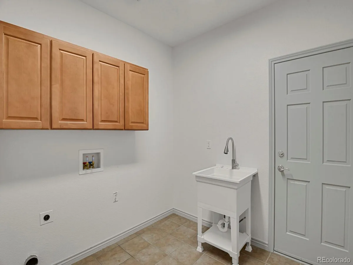 1869 S Lamar Court Lakewood CO 80232 MLS #REC7129739 06122026074223 1200 25