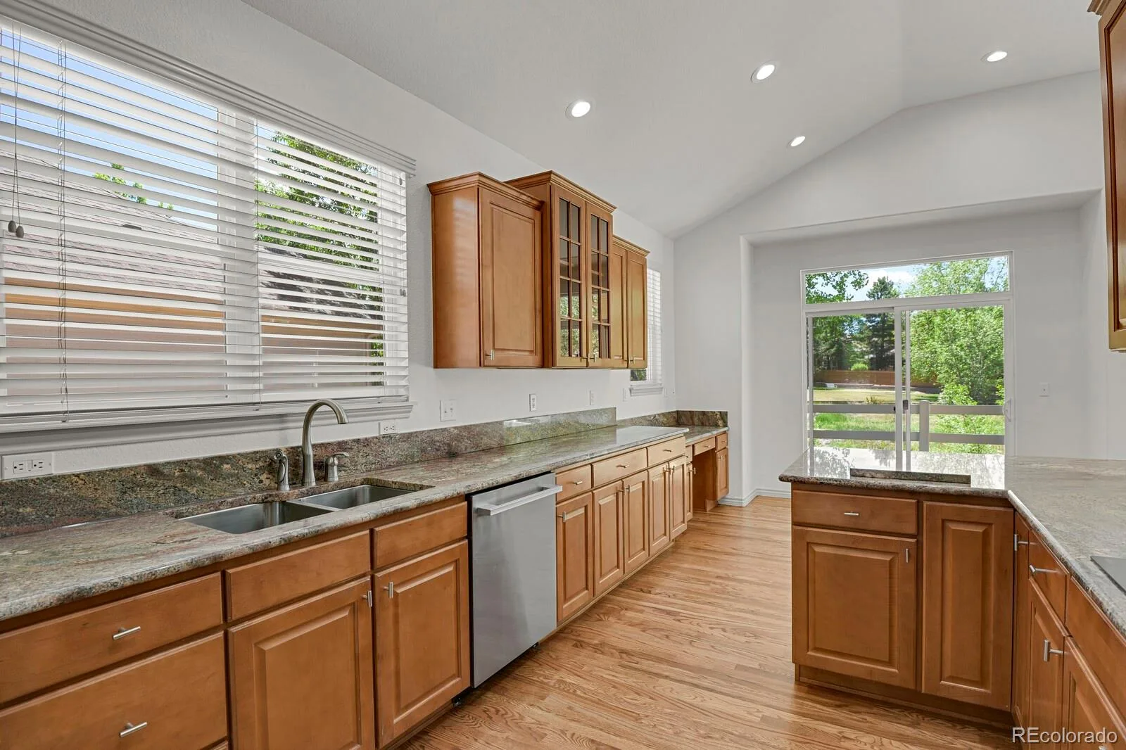 1869 S Lamar Court Lakewood CO 80232 MLS #REC7129739 06122026074223 1600 20