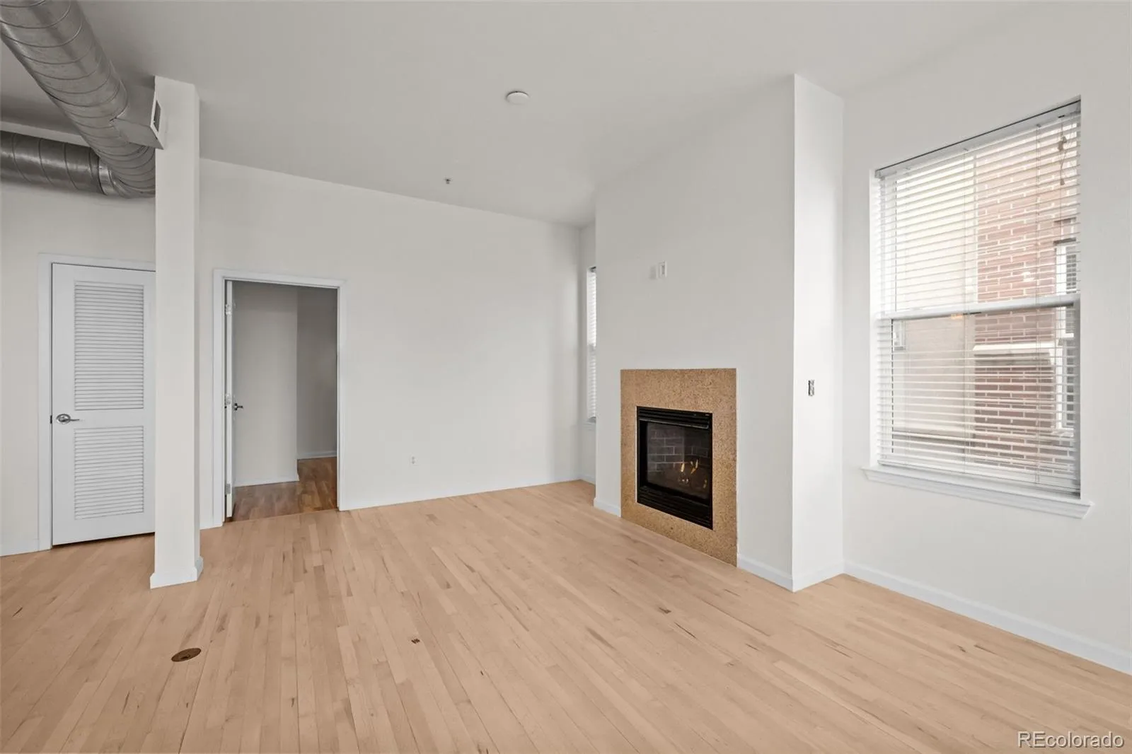 04212026193505 1600 17