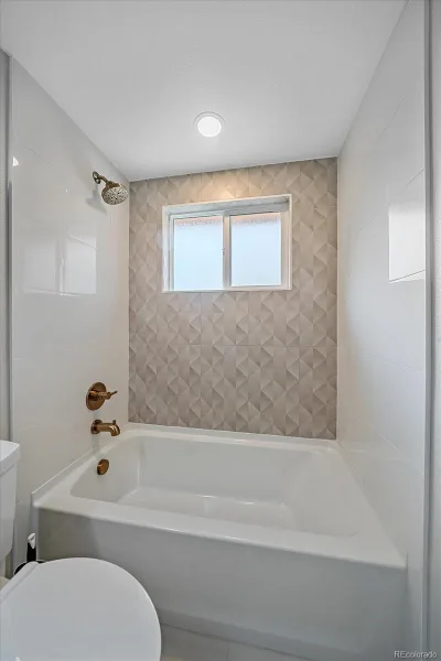1070 W Oxford Avenue Englewood CO 80110 | MLS #REC7131689 09232026234619 800 17