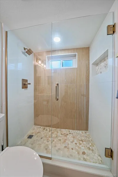 1070 W Oxford Avenue Englewood CO 80110 | MLS #REC7131689 09232026234619 800 27