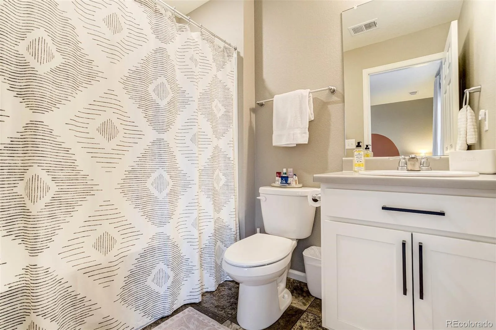 22521 E Radcliff Drive Aurora CO 80015 MLS #REC7132495 06252026234814 1600 32