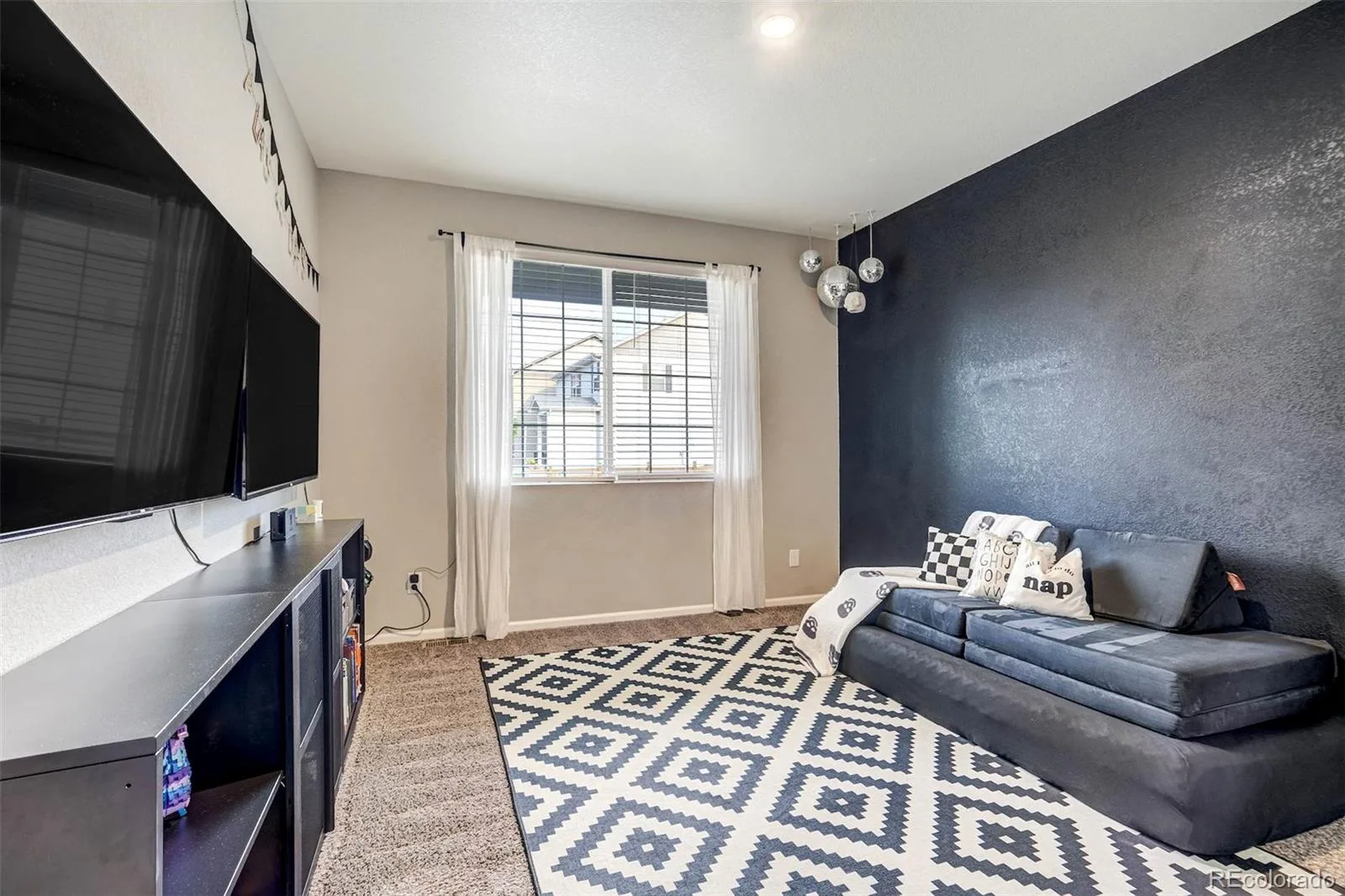 22521 E Radcliff Drive Aurora CO 80015 MLS #REC7132495 06252026234814 1600 34