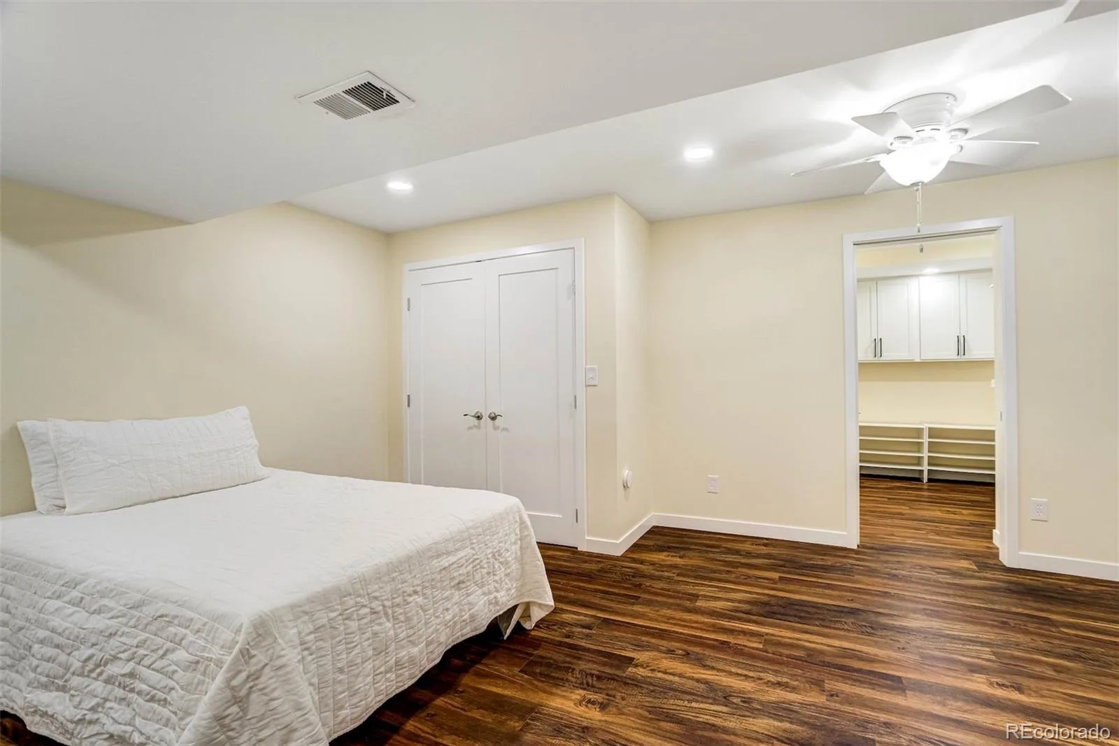 22521 E Radcliff Drive Aurora CO 80015 MLS #REC7132495 06252026234814 1600 42