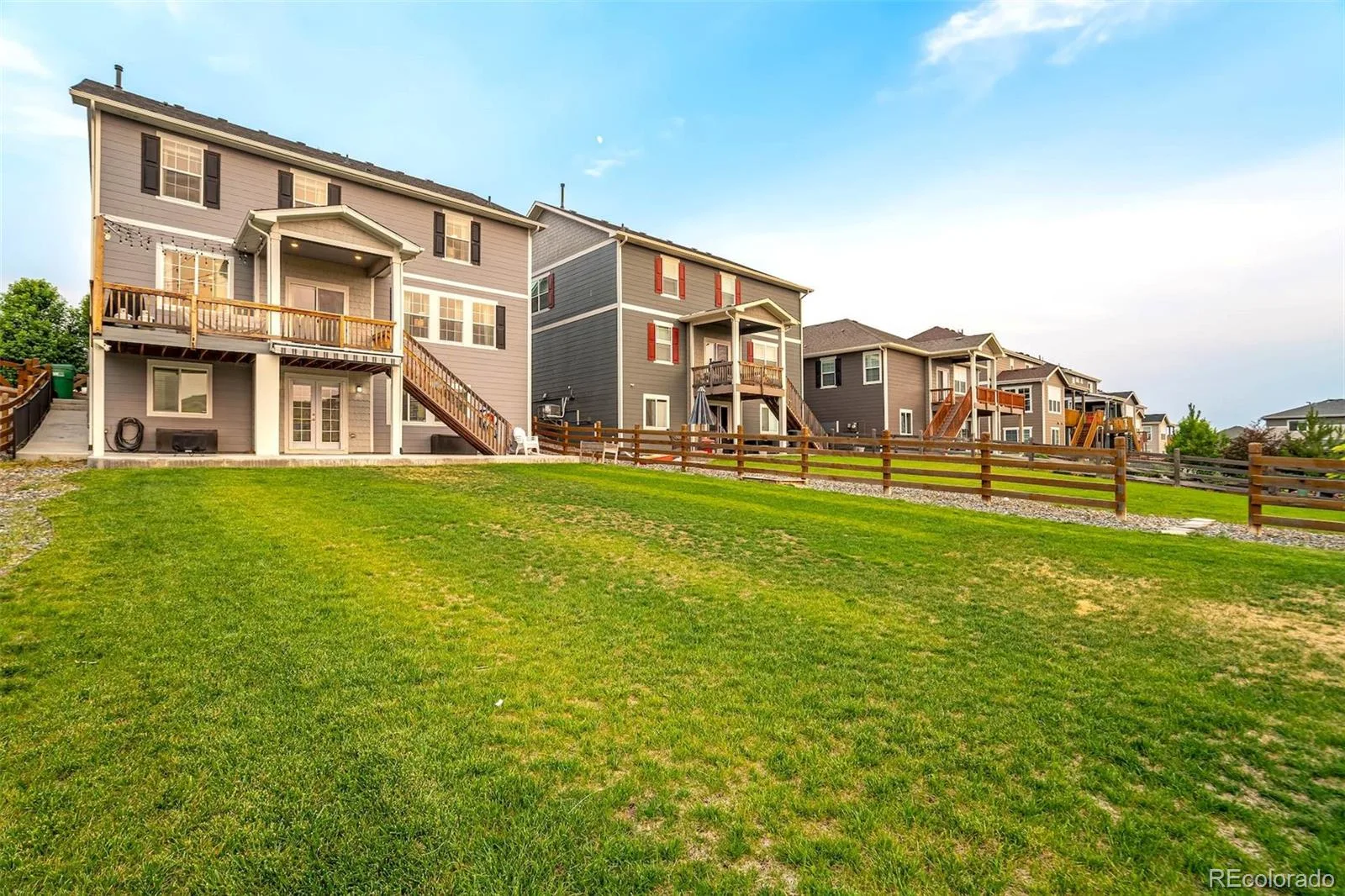 22521 E Radcliff Drive Aurora CO 80015 MLS #REC7132495 06252026234814 1600 49