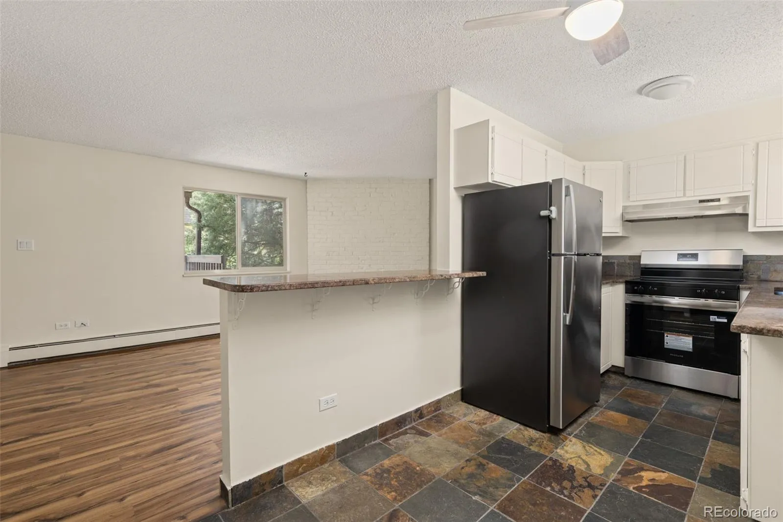 8060 W 9th Avenue #207 Lakewood CO 80214 MLS #REC7132662 05142026155413 1600 8