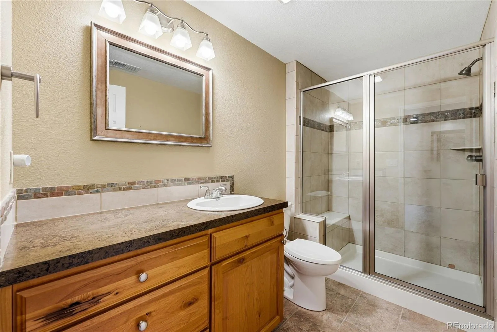 1004 Boxelder Circle Longmont CO 80503 MLS #REC7132798 05202026001208 1600 32