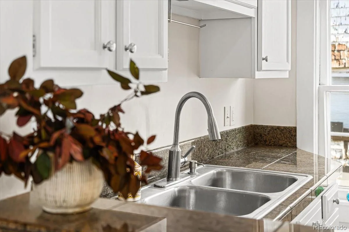 841 N Emerson Street #3 Denver CO 80218 MLS #REC7134027 07172026182401 1200 13