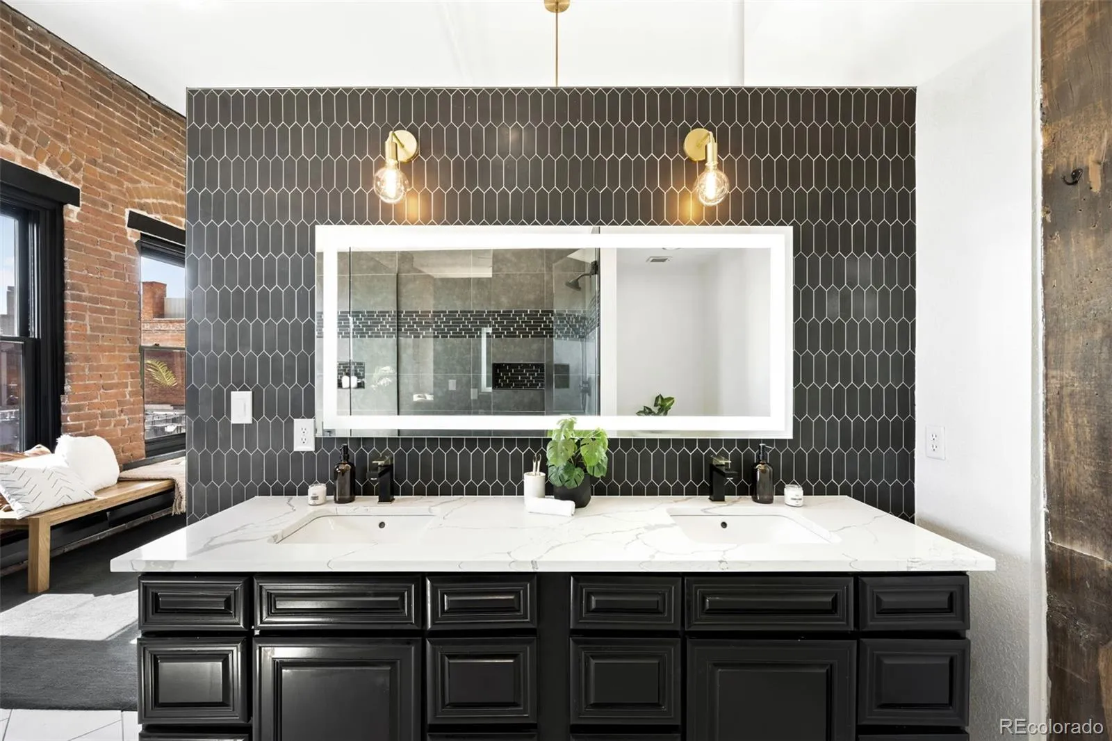 04152026193536 1600 29