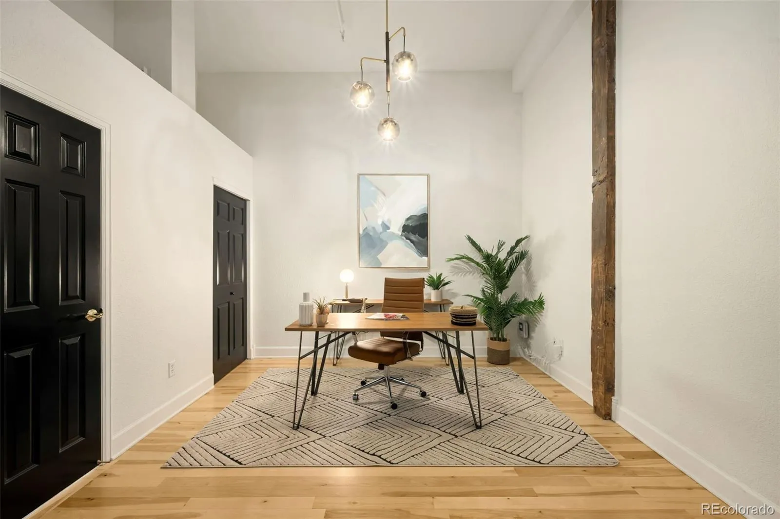 04152026193536 1600 32