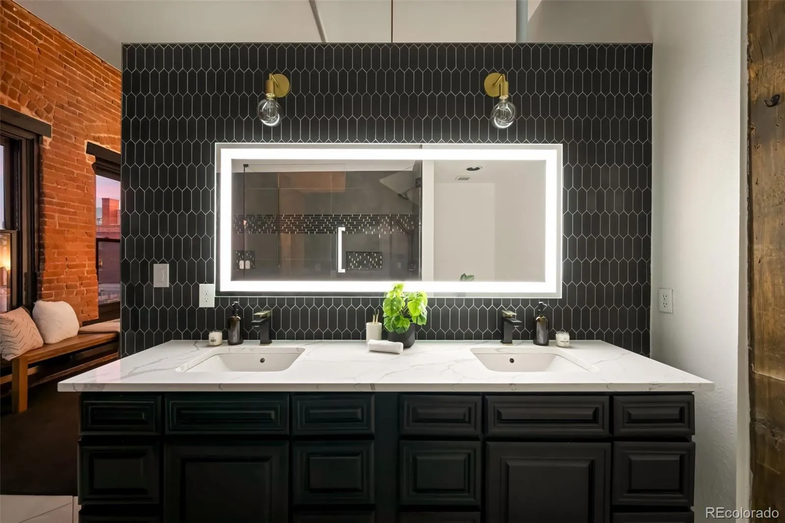 04152026193536 1600 4