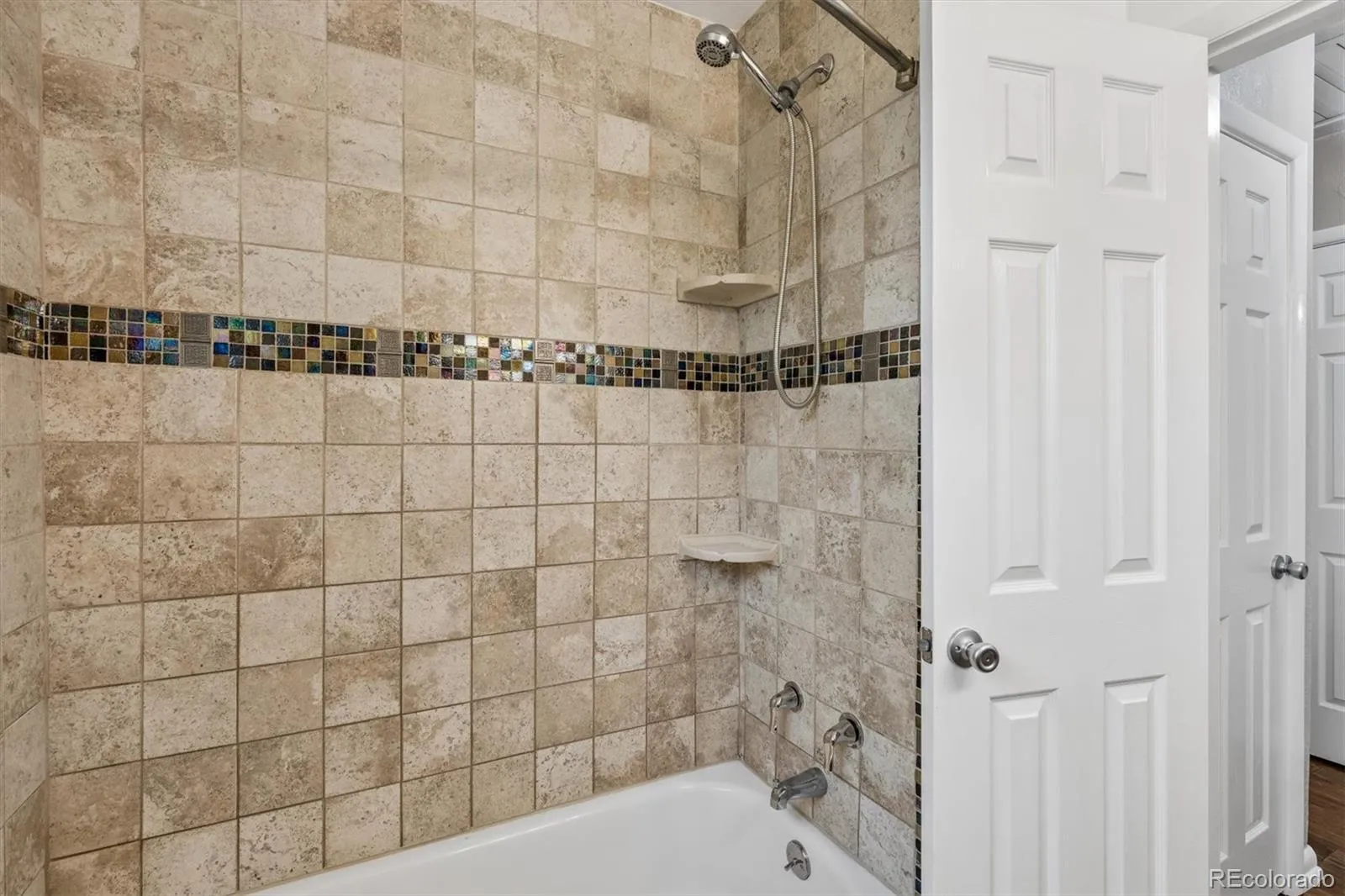 1606 Glen Bar Drive Lakewood CO 80215 MLS #REC7134057 05232026095433 1600 24