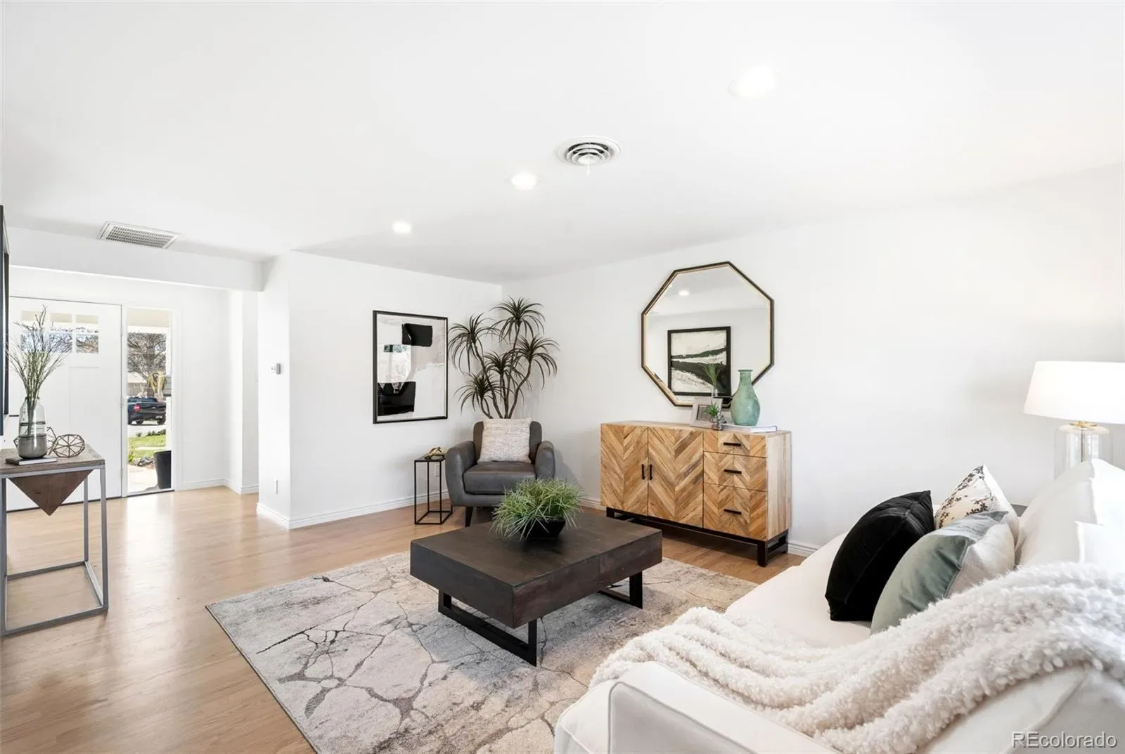 03232026220337 1600 6