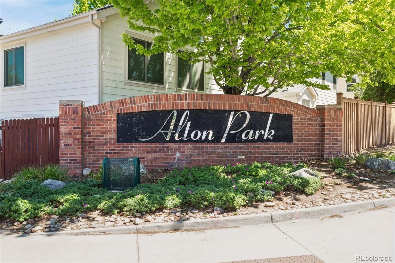 1355 S Alton Court Denver CO 80247 MLS #REC7134467 05142026075417 1600 38
