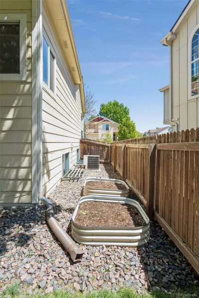 1355 S Alton Court Denver CO 80247 MLS #REC7134467 05142026075417 800 37
