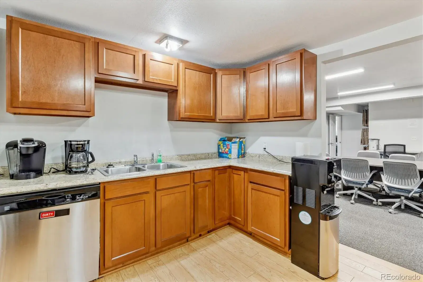 1050 S Quitman Street Denver CO 80219 MLS #REC7134857 06172025020118 1600 15