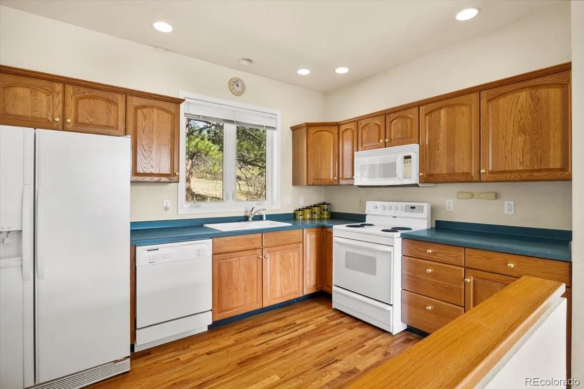 4019 Park Ridge Road Sedalia CO 80135 | MLS #REC7135325 04232026003724 1200 31