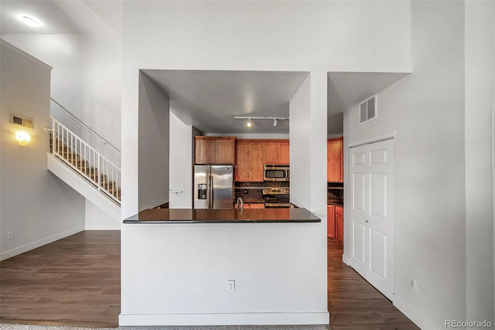 04112026143700 1600 11