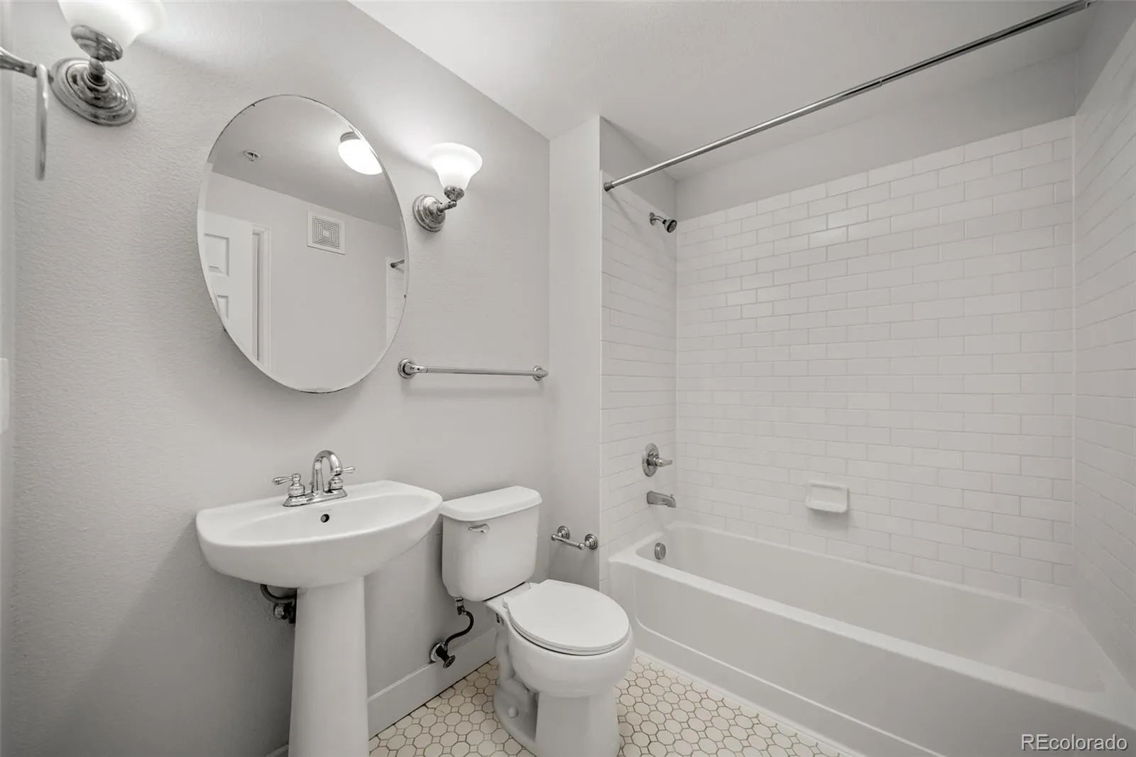 04112026143700 1600 33