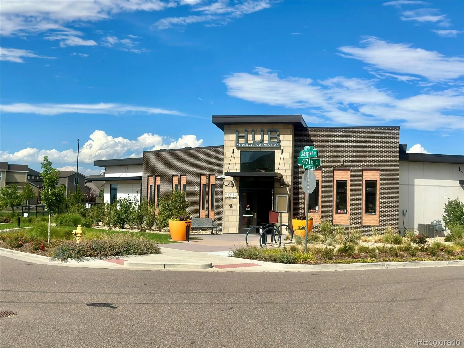 15600 Bolling Drive Denver CO 80239 MLS #REC7136816 04272026194814 1600 15