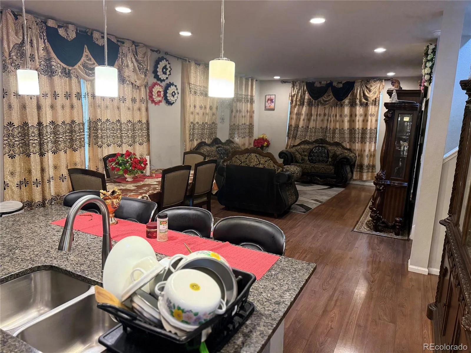 15600 Bolling Drive Denver CO 80239 MLS #REC7136816 04272026194814 1600 6