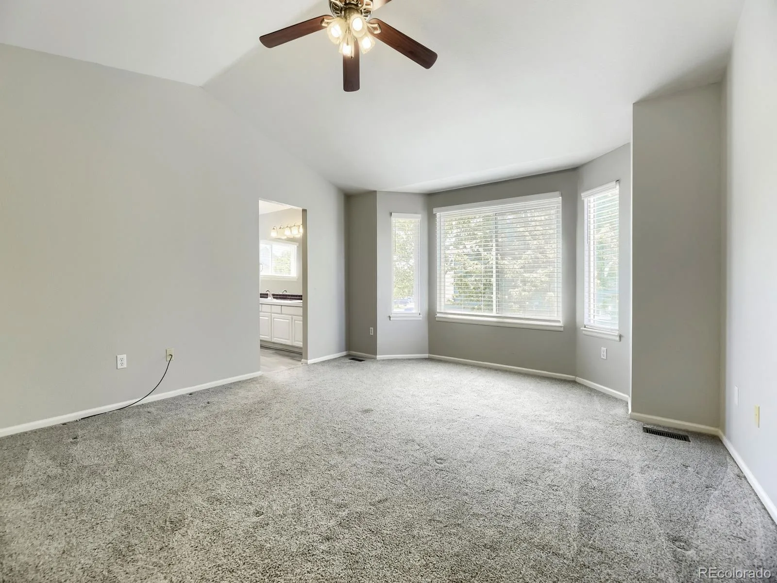 9742 Spring Hill Place Littleton CO 80129 MLS #REC7137511 06132026012322 1600 12