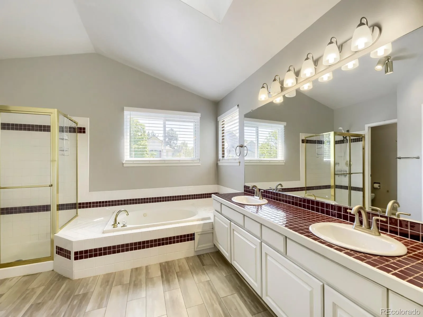 9742 Spring Hill Place Littleton CO 80129 MLS #REC7137511 06132026012322 1600 14