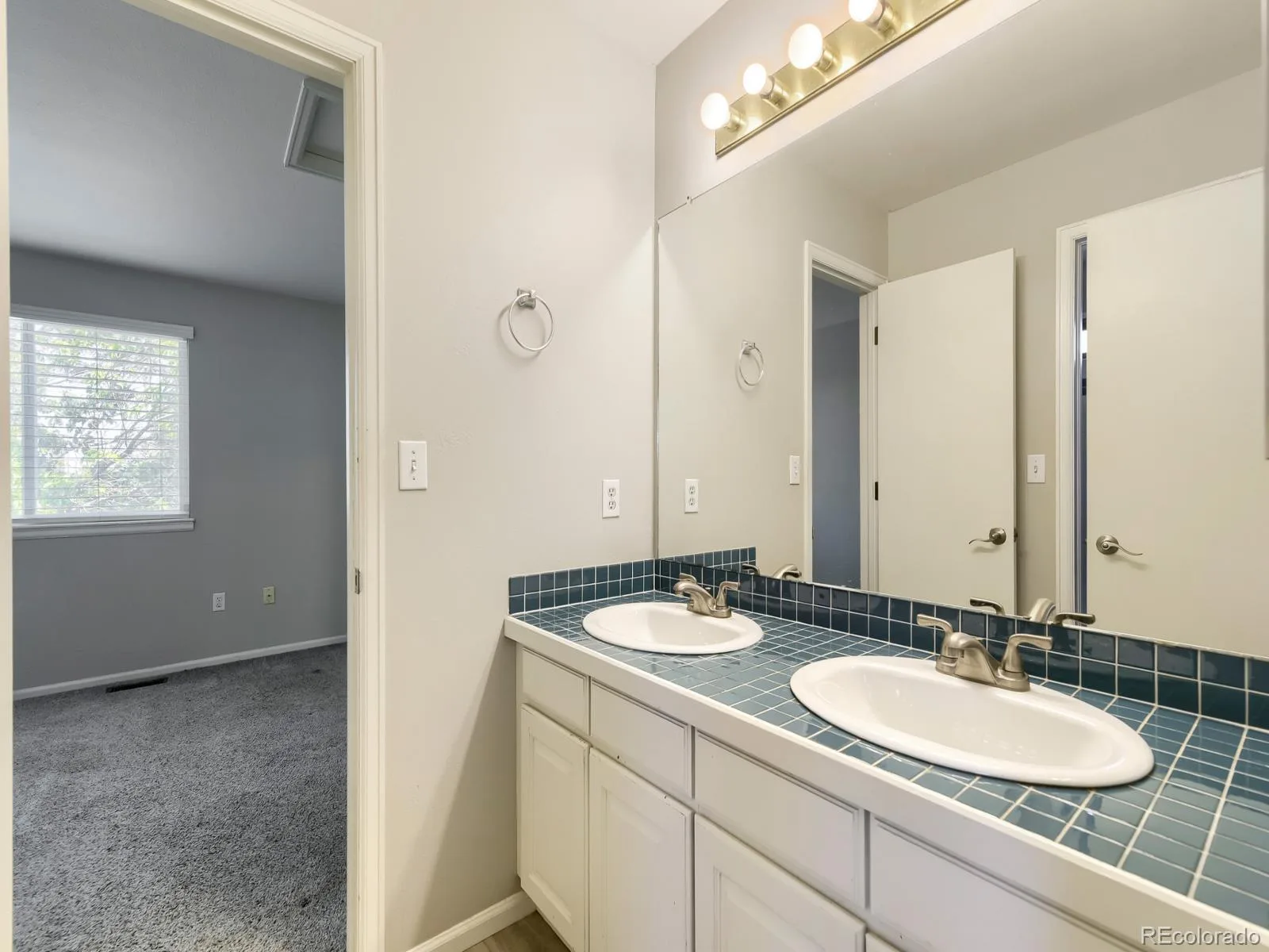 9742 Spring Hill Place Littleton CO 80129 MLS #REC7137511 06132026012322 1600 16