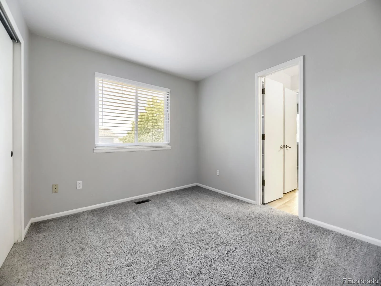 9742 Spring Hill Place Littleton CO 80129 MLS #REC7137511 06132026012322 1600 19