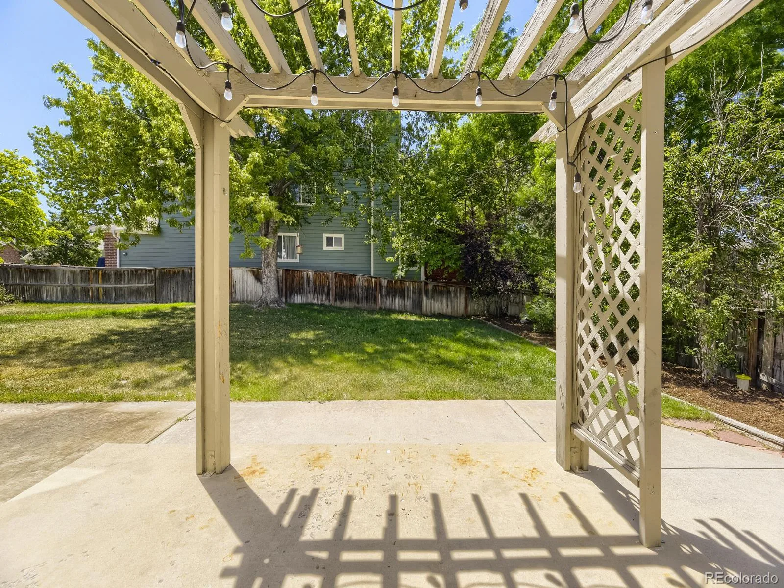 9742 Spring Hill Place Littleton CO 80129 MLS #REC7137511 06132026012322 1600 22