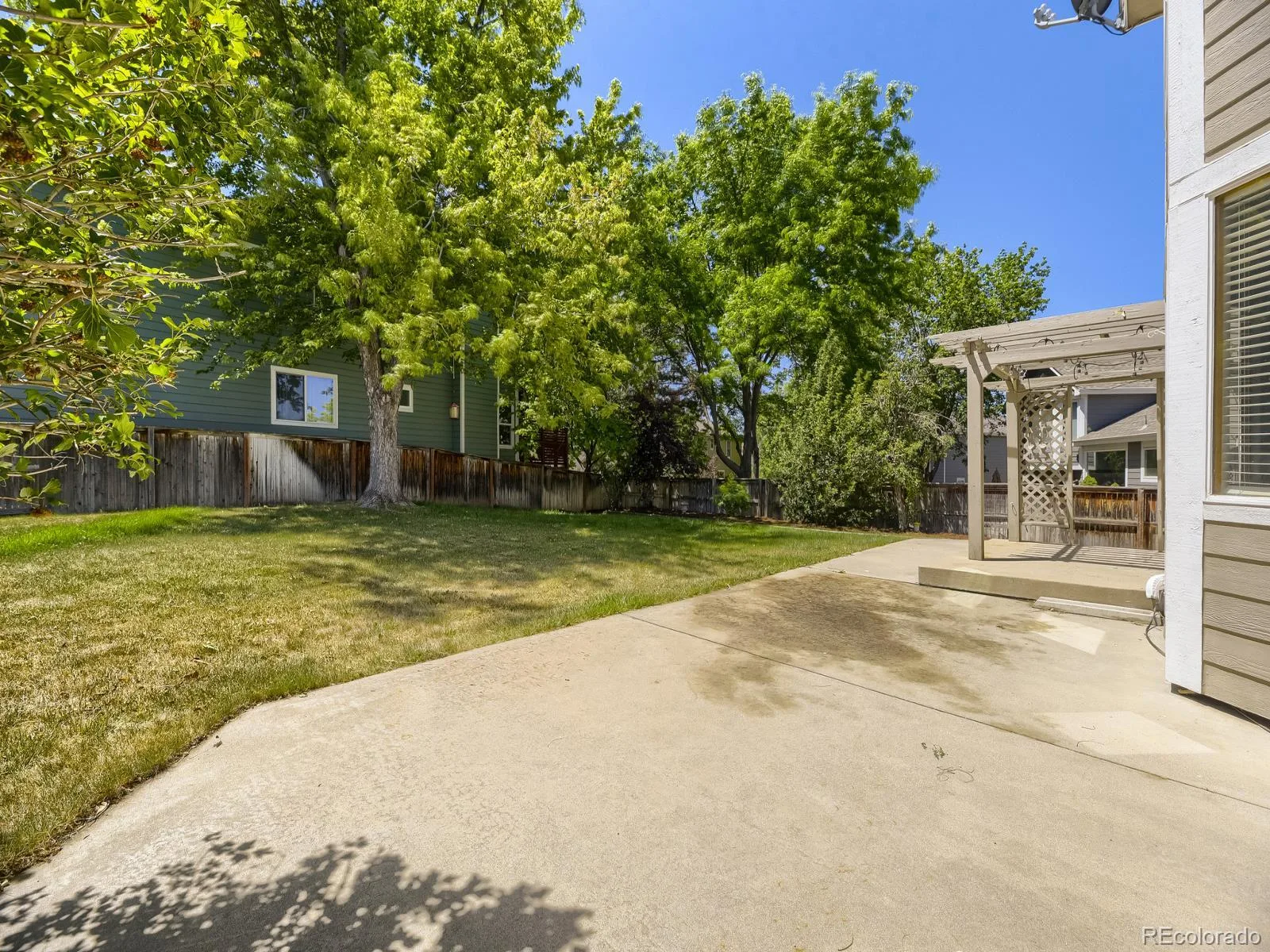 9742 Spring Hill Place Littleton CO 80129 MLS #REC7137511 06132026012322 1600 23