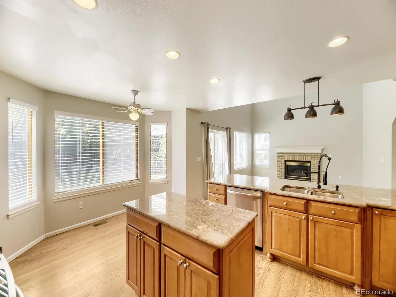 9742 Spring Hill Place Littleton CO 80129 MLS #REC7137511 06132026012322 1600 6