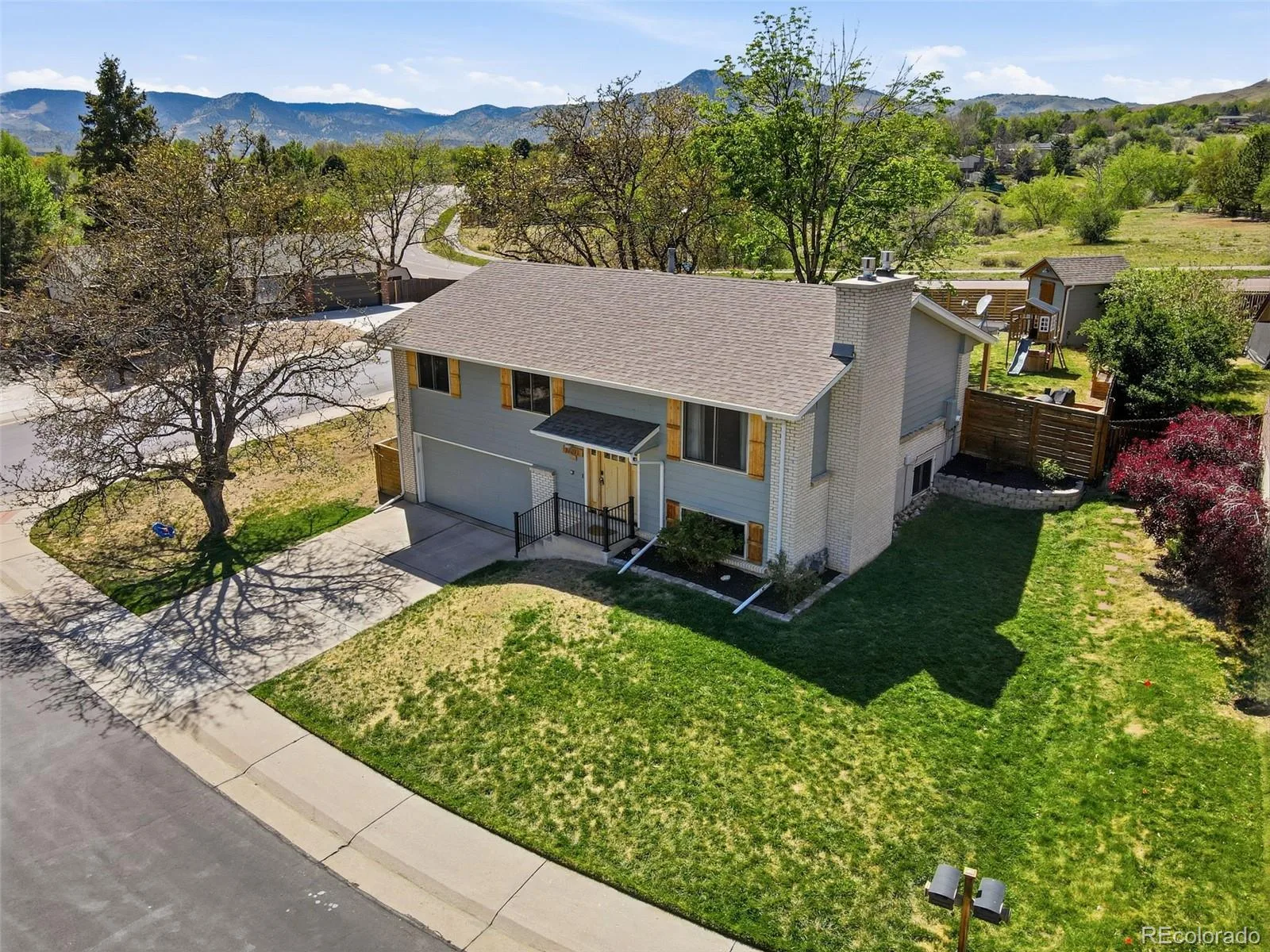 2291 S Zang Court Lakewood CO 80228 MLS #REC7138332 06192026234852 1600 1