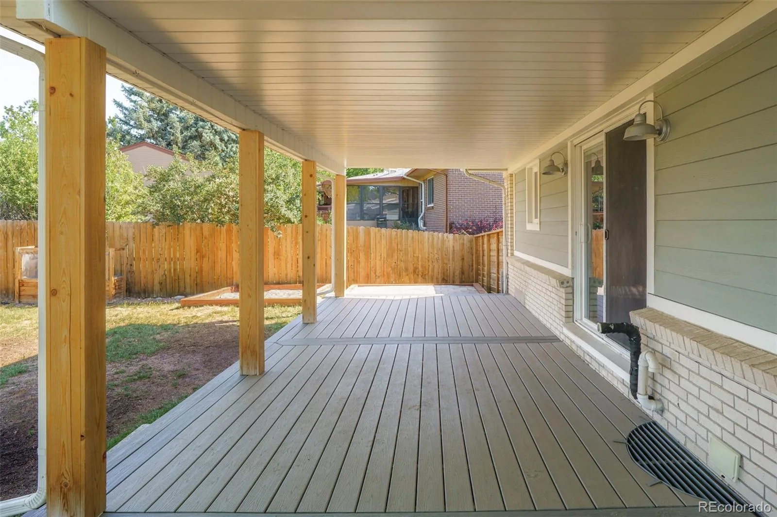 2291 S Zang Court Lakewood CO 80228 MLS #REC7138332 06192026234852 1600 27